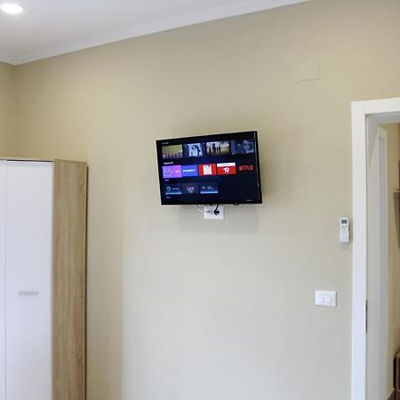 2V1 - Myslym Shyri Appartement Tirana Buitenkant foto