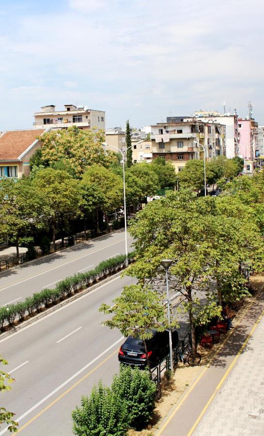 2V1 - Myslym Shyri Appartement Tirana Buitenkant foto