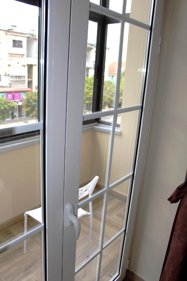 2V1 - Myslym Shyri Appartement Tirana Buitenkant foto