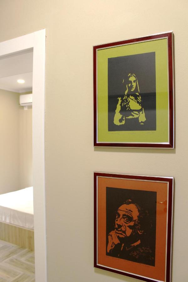 2V1 - Myslym Shyri Appartement Tirana Buitenkant foto