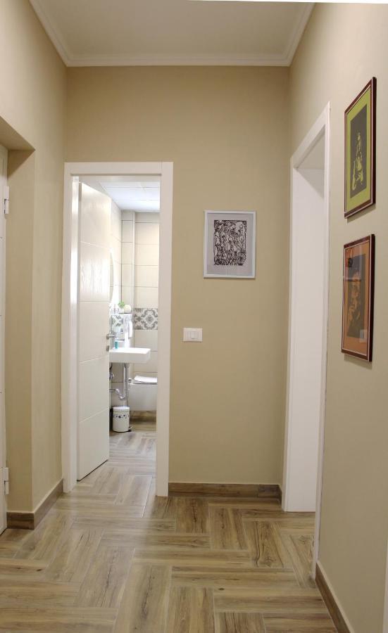 2V1 - Myslym Shyri Appartement Tirana Buitenkant foto